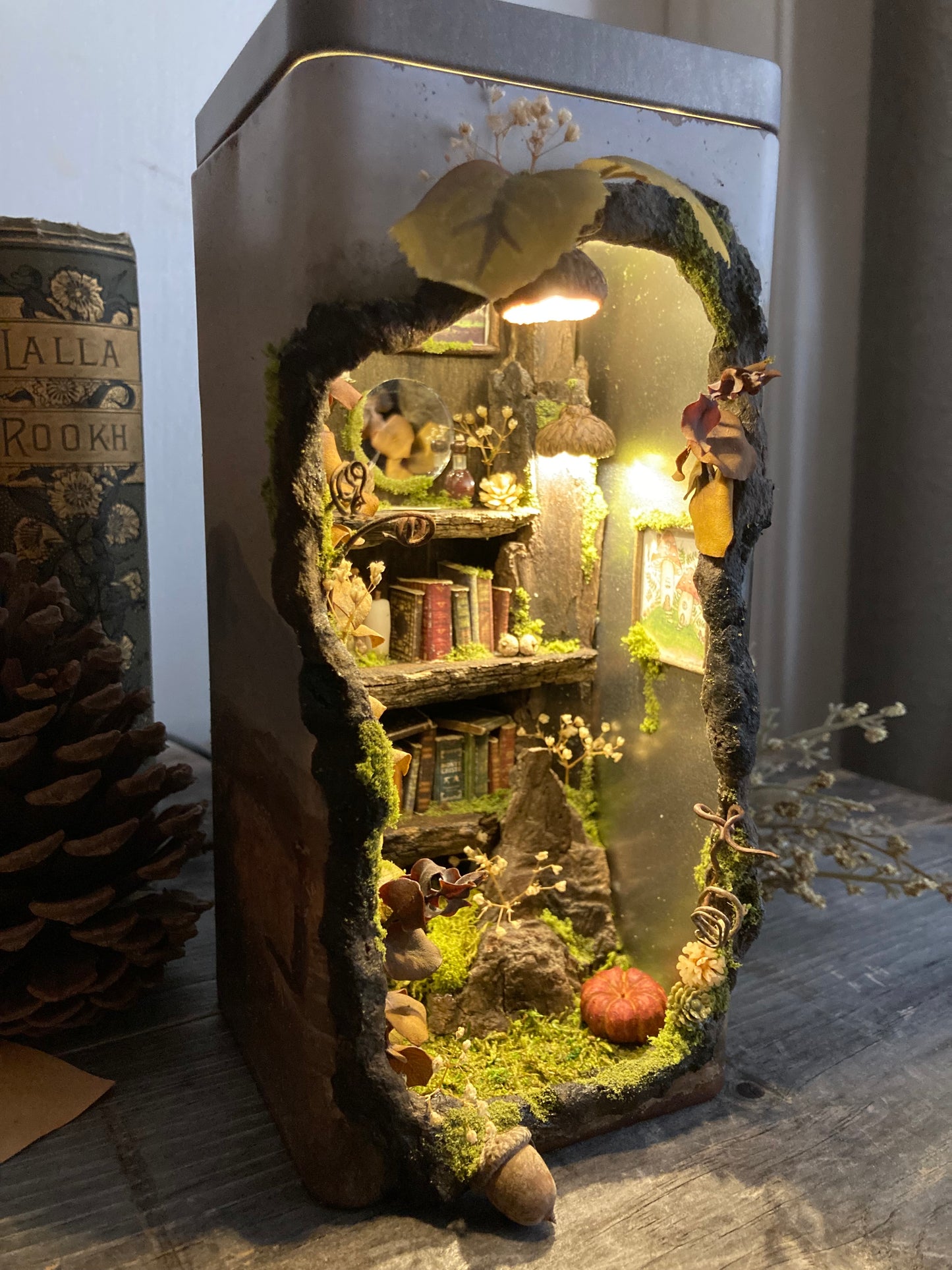 Faery Library Tin